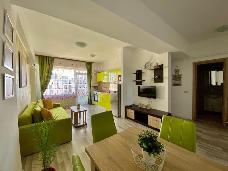 Maria Summer Apartaments Mamaia Bagian luar foto